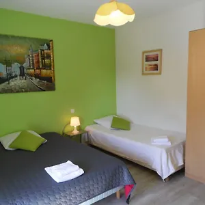 https://hotel-les-acacias-de-ratabizet.hotels-rhonealpes.com