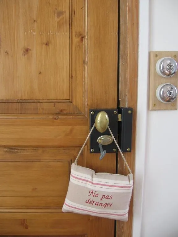 Bed & Breakfast Chambres D'Hotes Haut De Belleville Parigi Francia